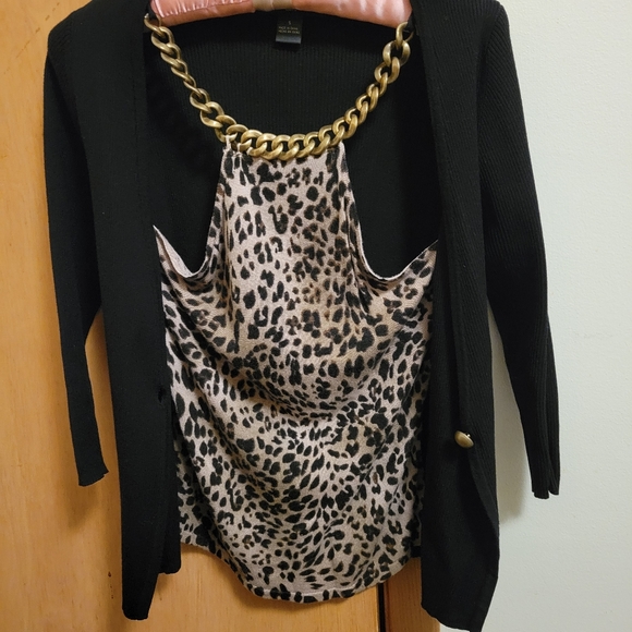 Ladies top - Picture 2 of 2